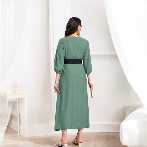 Mulvari Color-Block Button Detail Lantern Sleeve Dress - Picture 3 of 4